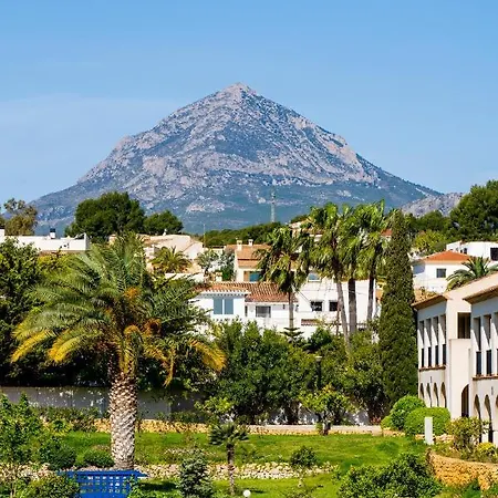 Ξενοδοχείο με διαμερίσματα Alfas Oasis